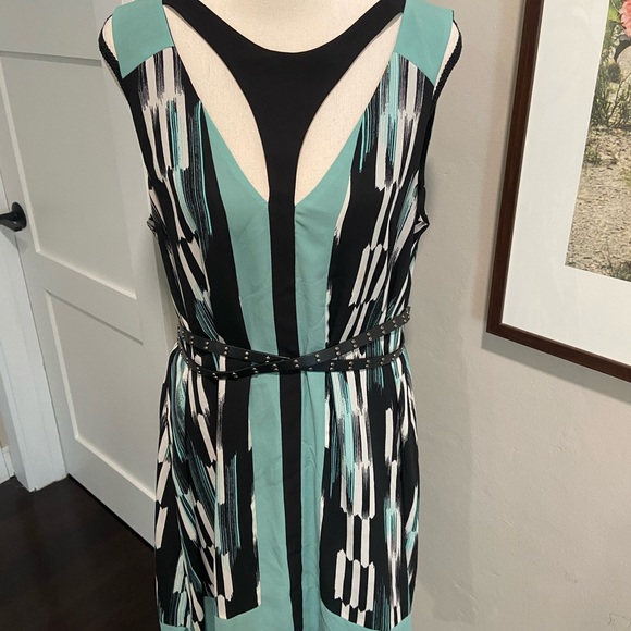 BCBG Maxazaria dress. - Picture 3 of 7